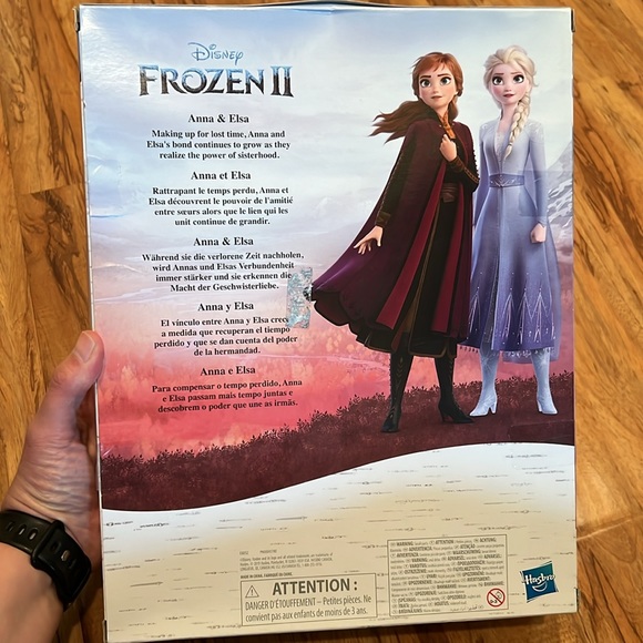 Frozen 2 Anna and Elsa Fashion Doll Set - Picture 3 of 3